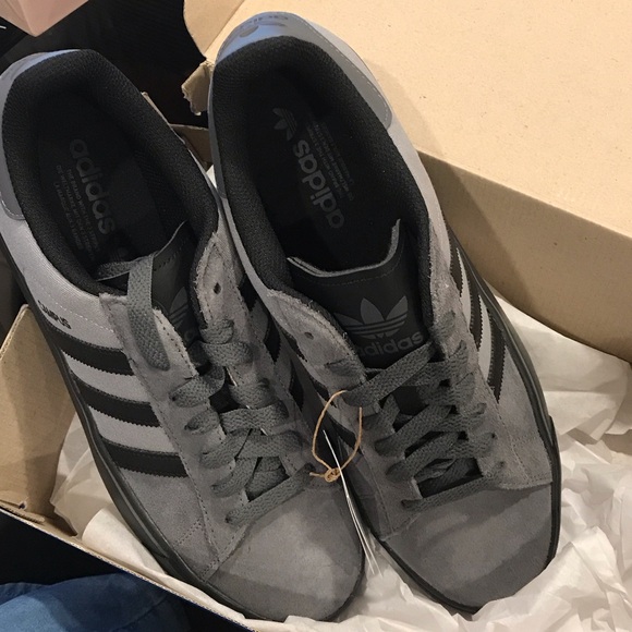 Adidas | Men's Gray and Black Campus Sneakers | Sz 11 - Picture 3 of 5